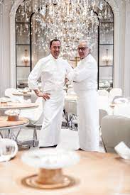hotel plaza athenee 5 star luxury hotel dorchester collection alain ducasse paris restaurants chef life
