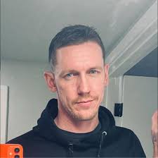 Are there safe places to sleep in cars around here?