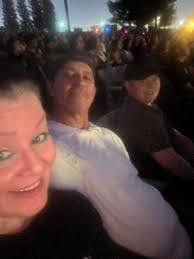 Dana Laughlin's Instagram, Twitter & Facebook