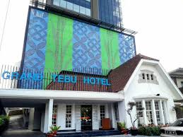 Explore tourist attractions and things to do in malay today, this week or weekend. Jakarta Bandung Indonesia Experience 4 Star Hotel With English Or Malay Tour Guide Packist Com