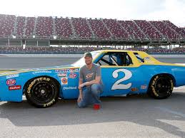 I like this scheme, but penske has some of the better schemes in nascar and he hardly ever uses different schemes. Earnhardt Reflects On Talladega Spencer Cheating Claim Accesswdun Com