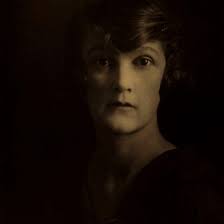 The stylish portraits of May and Mina Moore • Inside Story