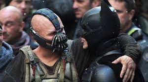 Before dc and marvel's fans start the entire 'which one is better' argument, let's dig deeper into the heart of the movie's antagonist, bane. The Dark Knight Rises Bane Batman Set Photo Movie Fanatic