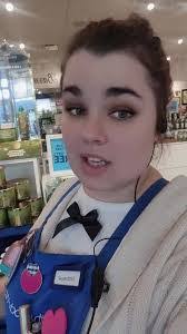 Ariel Holder's Instagram, Twitter & Facebook