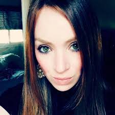 Shannon Dickerson's Instagram, Twitter & Facebook