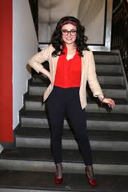 302,073 likes · 19,488 talking about this. Ante La Crisis Economica Violeta Isfel Cambio Las Telenovelas Por La Parrilla Famosos Univision