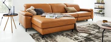 Lassen sie sich von unserer vielfalt inspirieren! Stoff Vs Leder Welches Material Ist Besser Furs Sofa Moebelmarkt Com Mobelmarkt Dogern Wohnwelt Rheinfelden Und Natura Wohnfabrik