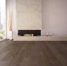 Schoner Rustikaler Dunkler Parkettboden Mit Stylischer Geolter Oberflache Eiche Dielen Von Hain Parkett Parkett Dunkler Parkettboden Parkett Landhausdiele