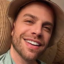 Dustin Luke ARG (@DustinLukeArg)