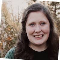 Clarissa Mann's Instagram, Twitter & Facebook