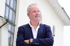 Top songs by petri laaksonen. 25 Vuotistaiteilijajuhlaansa Viettava Petri Laaksonen Saveltaa Ja Tulkitsee Jatkossakin Ehyita Kertomuksia Ylojarven Uutiset