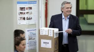 Mr macri still has two months to convince voters his project is not over. Alberto Fernandez Kalahkan Presiden Macri Dalam Pemilu Argentina Dunia Tempo Co