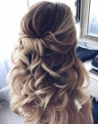 Homecoming is not a prom, but looking chic is good for both. Homecoming Hairstyles 2018 Best Hairstyles To Look Awesome On Big Day Styles Prime Hair Styles Hair Waves Wedding Hair Half
