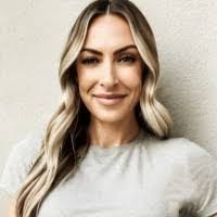 Kimberly Whisman's Instagram, Twitter & Facebook