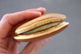 Dorayaki Japanese Pancakes Filled With Matcha Pastry Cream Lil Cookie Recipe Japanese Pancake Tasty Pancakes Savoury Pancake Recipe