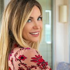 Gina Naples's Instagram, Twitter & Facebook