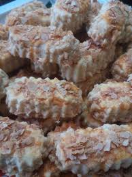 Biskut oat nestum merupakan sebuah lagi biskut yang bukan sahaja enak malah mudah untuk disediakan. Resepi Biskut Nestum Cair Di Mulut Makan Sedap Johor Facebook