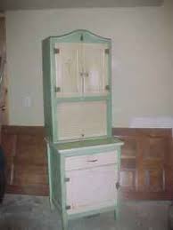 Of new castle, indiana, was one of the earliest and largest manufacturers of this product. Pin By Tammy Compton On Craigslist Wishlist Hoosier Cabinets Vintage Cabinets Vintage Cupboard