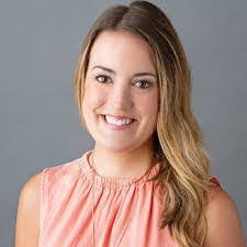 Amanda Luckman's Instagram, Twitter & Facebook