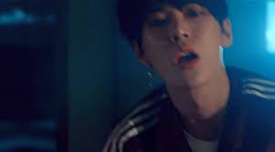 Gif collections, conveniently divided by categories. Nct Doyoung Chain Gif Shared By ËË‹ Sammy ËŠËŽ