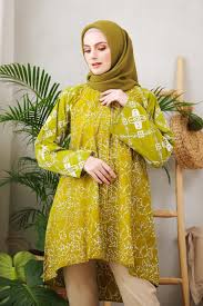 Kedua pertanyaan tersebut mungkin pernah terlintas di benak pikiran anda. Baju Hijau Lemon Cocok Dengan Jilbab Warna Apa Baju Pesta Dan Kondangan Modern