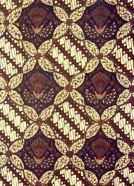 Batik madura menyuguhkan berbagai warna yang cerah dan berani. 15 Gambar Batik Simetris Keren