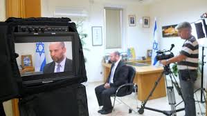 Defense minister naftali bennett said on tuesday that the idf was ready in case of a complete national lockdown due to the coronavirus outbreak. Israel S Minister Of Education We Re Surrounded By The Craziest People In The World Press Releases Dw 04 11 2015