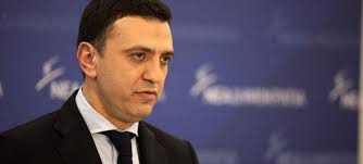 Ειδήσεις σχετικά με τις πολιτικές εξελίξεις που αφορούν στον βασίλη κικίλια και το κοινοβουλευτικό του έργο. Kikilias Allazei Tis Gynaikes San Ta Poykamisa Poia H Nea Synodos E3allh H Tzenh