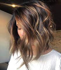 Long Brown Bob With Caramel Highlights The Right Hair Styles Haarfarben Haarfarbe Balayage Balayage Frisur