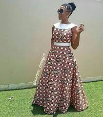 Très jolie robe confectionnée en tissu africain. Pin By Binta On Dress Afro Long Eventyliky African Fashion African Fashion Dresses African Attire