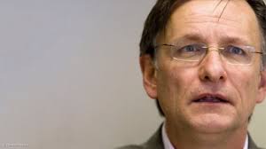 Glencore bids Coates farewell, appoints Wallington nonexec director