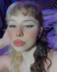 Haley Kay's Instagram, Twitter & Facebook