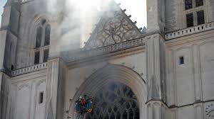 Informações sobre os fogos em aveiro, beja, braga, bragança, castelo branco, coimbra, évora, faro, guarda, leiria, lisboa, portalegre, porto, santarém, setúbal. Ultima Hora Incendio Da Catedral De Nantes Esta Circunscrito Jornal Do Luxemburgo