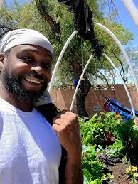 I'm going to have such a relaxed weekend. Just hanging out with the family  and plants. I did a heavy trim 2 days ago, and haven't watered since. The  weather cooled down,