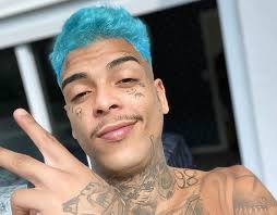 O funkeiro kevin nascimento bueno, 23, conhecido como mc kevin, morreu após cair do 11º andar de um hotel na orla da barra da tijuca, na zona oeste do rio de janeiro, no início da noite deste. C 2vbf4tsdmshm