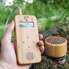 Plants make sound thanks to a device, an electtric sensor that connverts plant impulses into sounds. Music Of The Plants S Stream