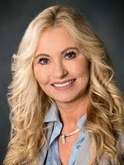 Katy Hammer's Instagram, Twitter & Facebook