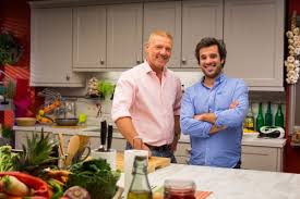 Préparation d'un repas de fêtes à l'african lounge. La Cuisine Sans Chichis Selon Gerald Watelet Et Adrien Devyver La Cuisine A Quatre Mains
