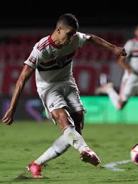 Jogo do são paulo escalação. Escalacao Do Spfc Crespo Recua Luciano E Usa Vitor Bueno No Ataque