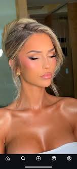 ISO Makeup Artist for this Saturday 8/3/24. Someone who has perfected the  glowy, natural look. TIA