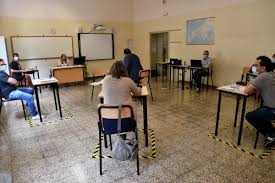 Solo una maggioranza risicata (53%) vorrebbe farlo senza esitazioni. L Artista Andrea Pimpini Lancia Un Appello Al Governo Annullare L Esame Di Maturita 2021