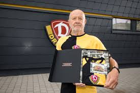 Alles zum verein dynamo dresden (2. Im Sg Dynamo Dresden Fanshop Ist Ab Sg Dynamo Dresden Facebook