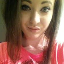 Elisha Bell's Instagram, Twitter & Facebook