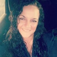 Leah Oakes's Instagram, Twitter & Facebook