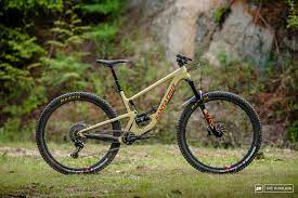 Santa cruz has created the perfect one quiver bike with the hightower. Review The 2020 Santa Cruz Hightower Gets A New Look More Travel Pinkbike