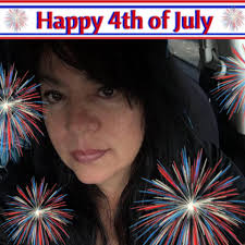 Petro le prohíbe a los petristas ver RCN y CARACOL para mantenerlos  embrutecidos