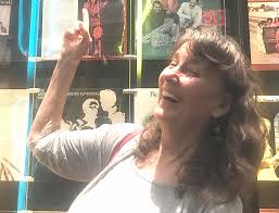 We're into it, Kathy Veazey! Get out to Puckett's Chattanooga for some of  the good stuff! Marvelous vocals and -- no dig at John Rawlston but... --  some sublime slide. ❤️