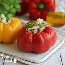 Peperoni ripieni tonno e riso. Peperoni Ripieni Di Tonno E Cetrioli Ricetta Estiva Light Tutto Fa Brodo In Cucina