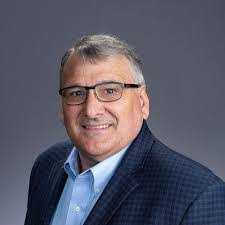 Brett Hurst's Instagram, Twitter & Facebook