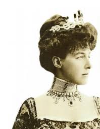 Backstory: a princess and her necklace